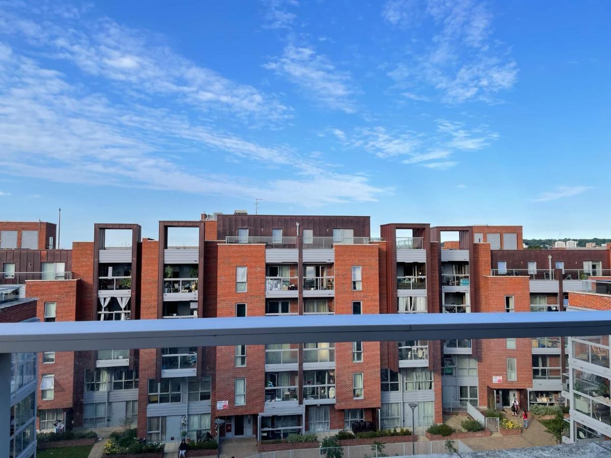 Апартаменты Modern & Spacious Penthouse In North Лондон Экстерьер фото